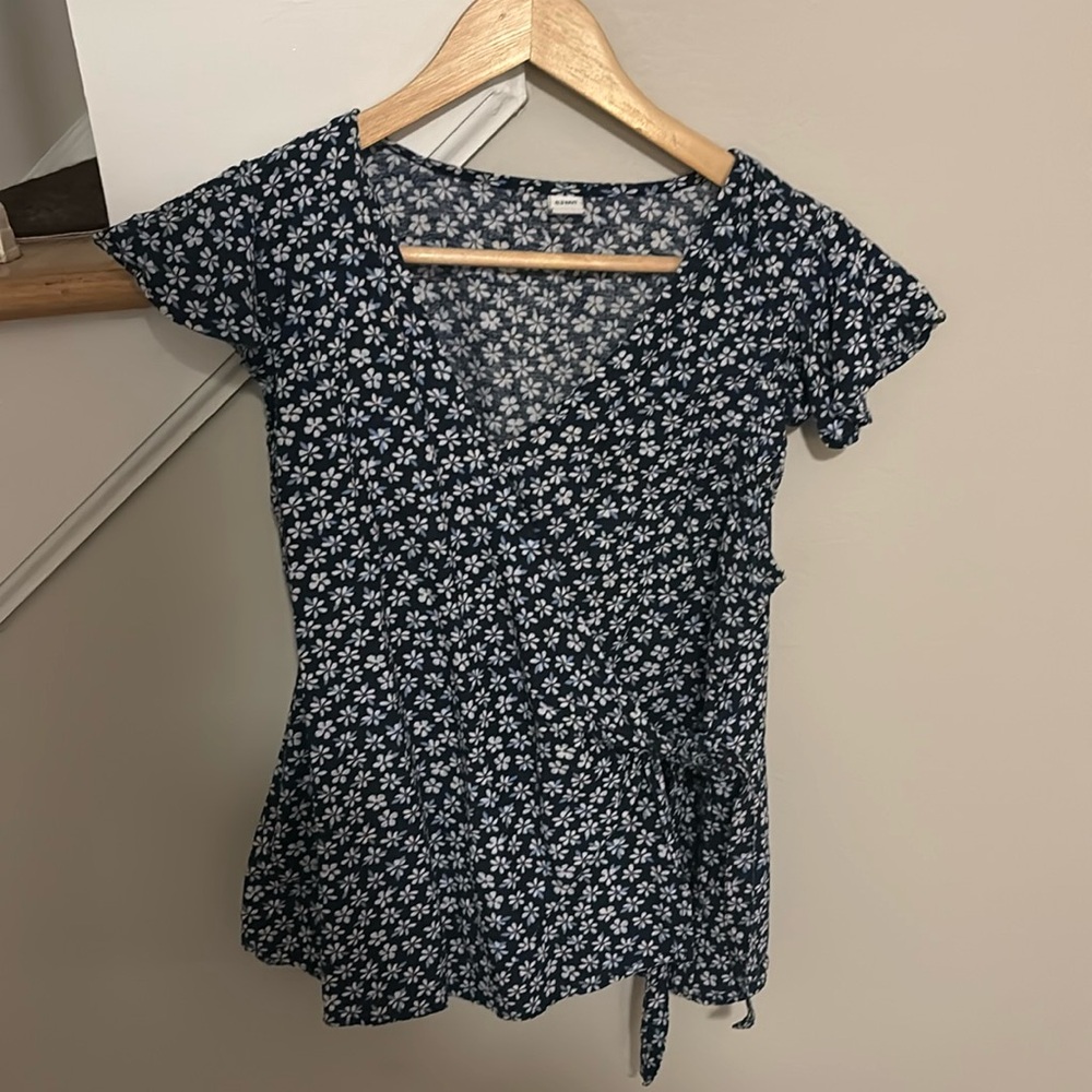 Old Navy Floral Wrap Top